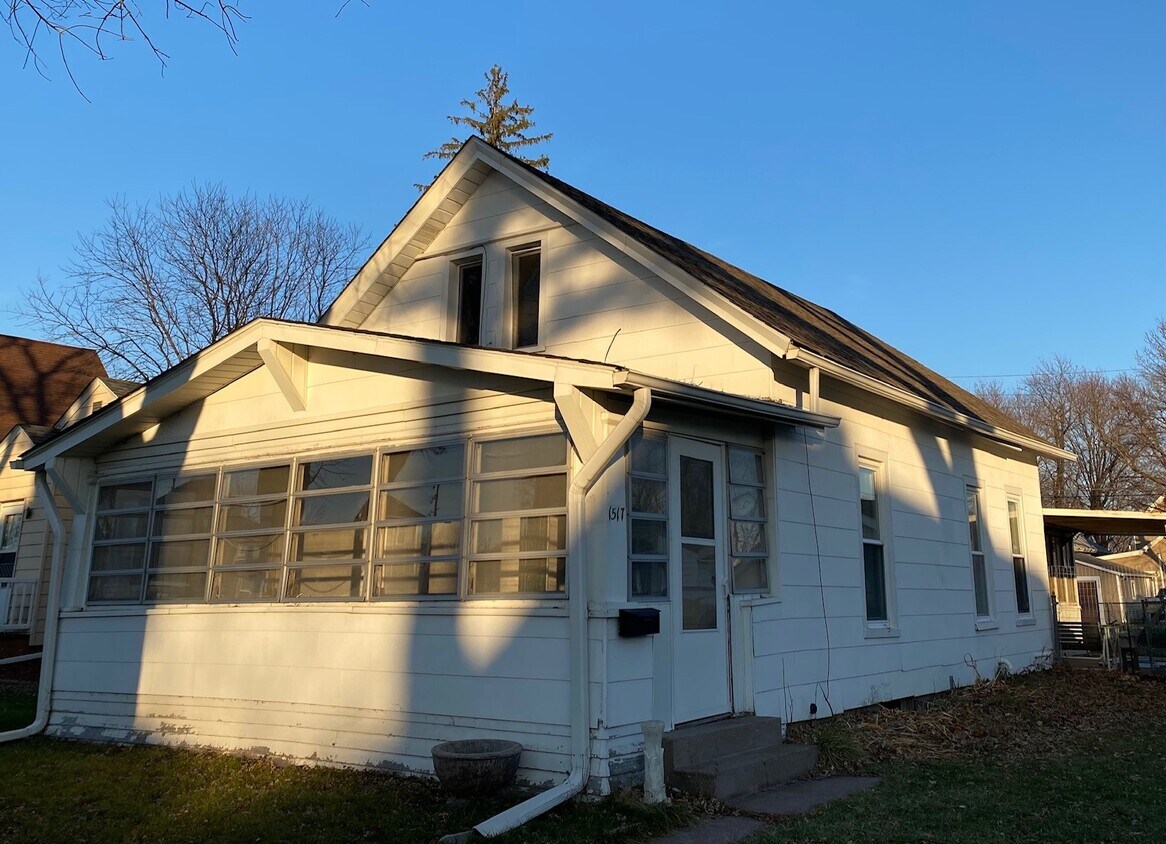 1517 31st St, Rock Island, IL 61201 House Rental in Rock Island, IL