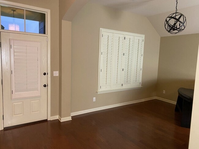 Building Photo - 741 Evanwood Dr