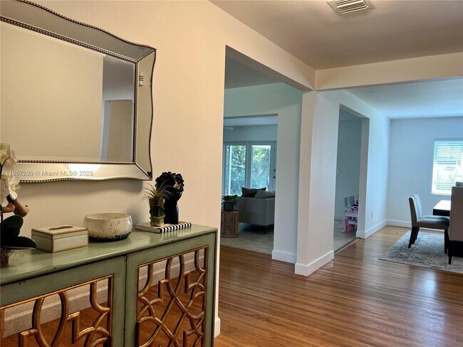 Foto del edificio - 5800 SW 100th St
