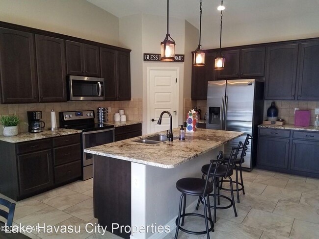 Building Photo - 3 br, 2 bath House - 3270 Chemehuevi Blvd