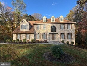 Building Photo - 18136 Hayloft Dr Building Photo - 18136 Hayloft Dr
