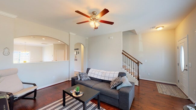 Building Photo - 160 Kirkwood Dr