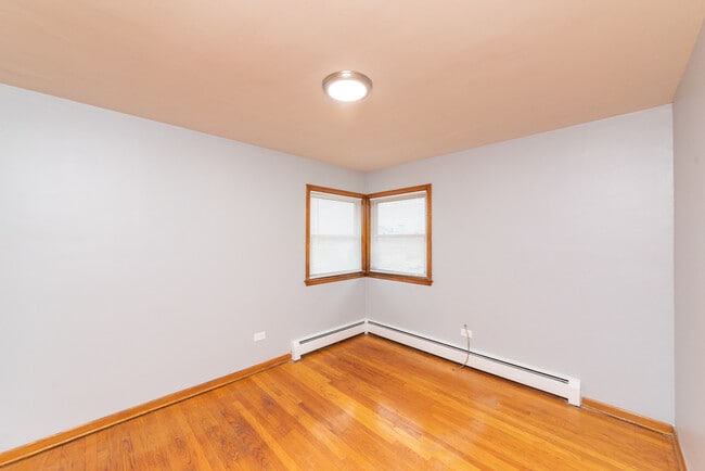 Foto del edificio - 7562 N Waukegan Rd