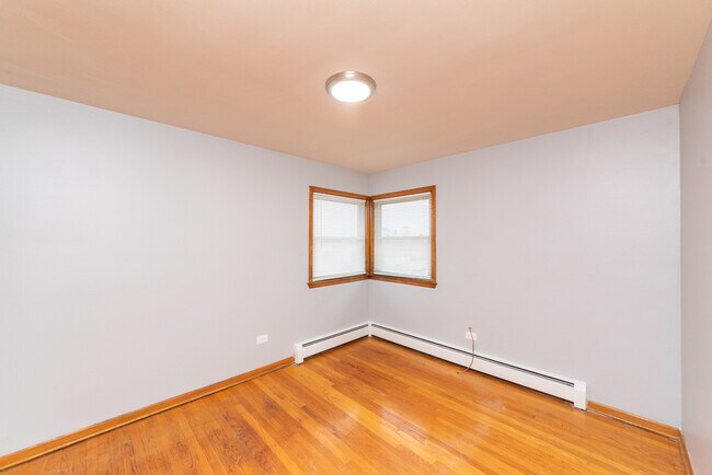 Building Photo - 7562 N Waukegan Rd