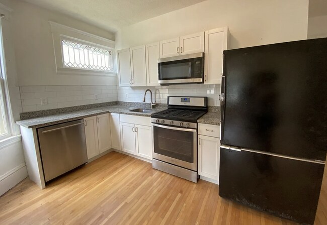 Foto del edificio - 2621 Colfax Ave S