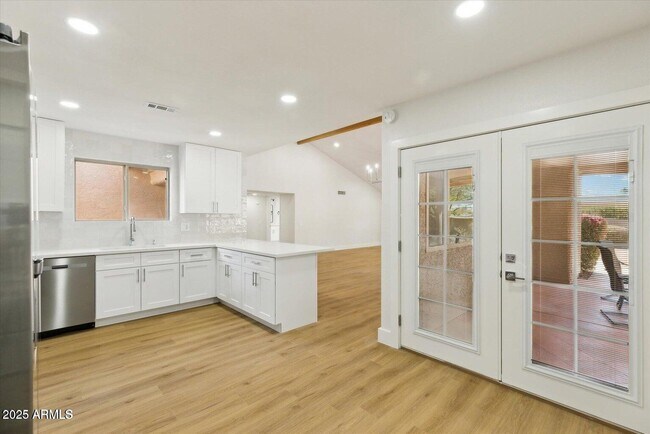Foto del edificio - 26034 S Glenburn Dr
