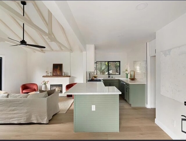 Foto del edificio - 1482 Avocado Rd