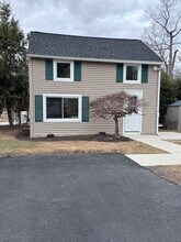 Building Photo - 25 School St