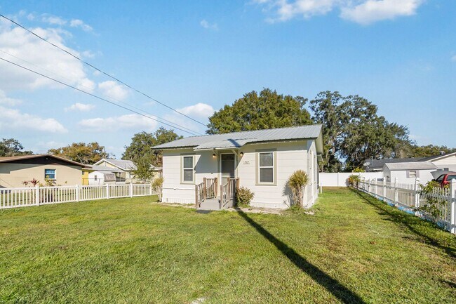 Foto del edificio - Charming 1/1 Home in St. Cloud Close to the Lakefront Park