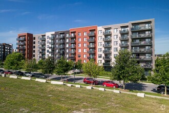 Building Photo - Le DIX65 Boisbriand Apartments