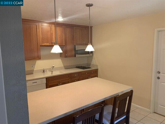 Foto del edificio - 501 Caulfield Ct