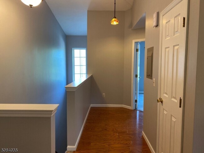 Building Photo - 4808 Tudor Dr