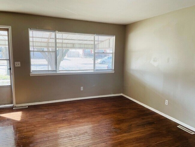 Foto del edificio - 3024 S St Paul St