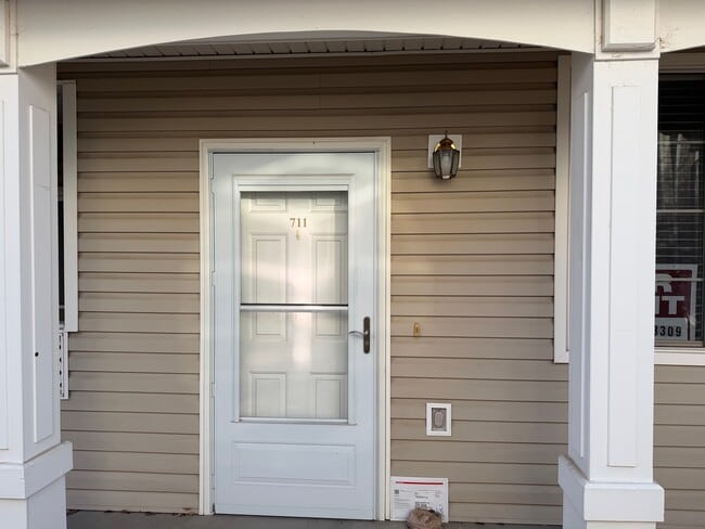 Building Photo - 2461 Thunder Mountain Dr