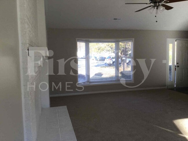 Foto del edificio - 5800 Old Meadow Rd