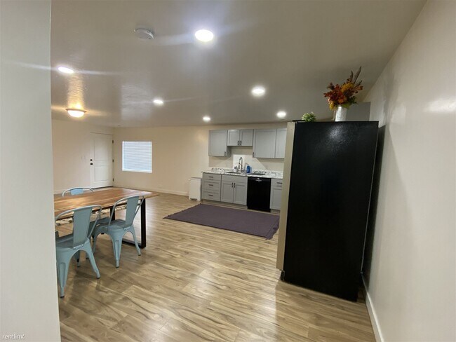 Building Photo - 1 br, 1 bath House - 4624 North Festival W...