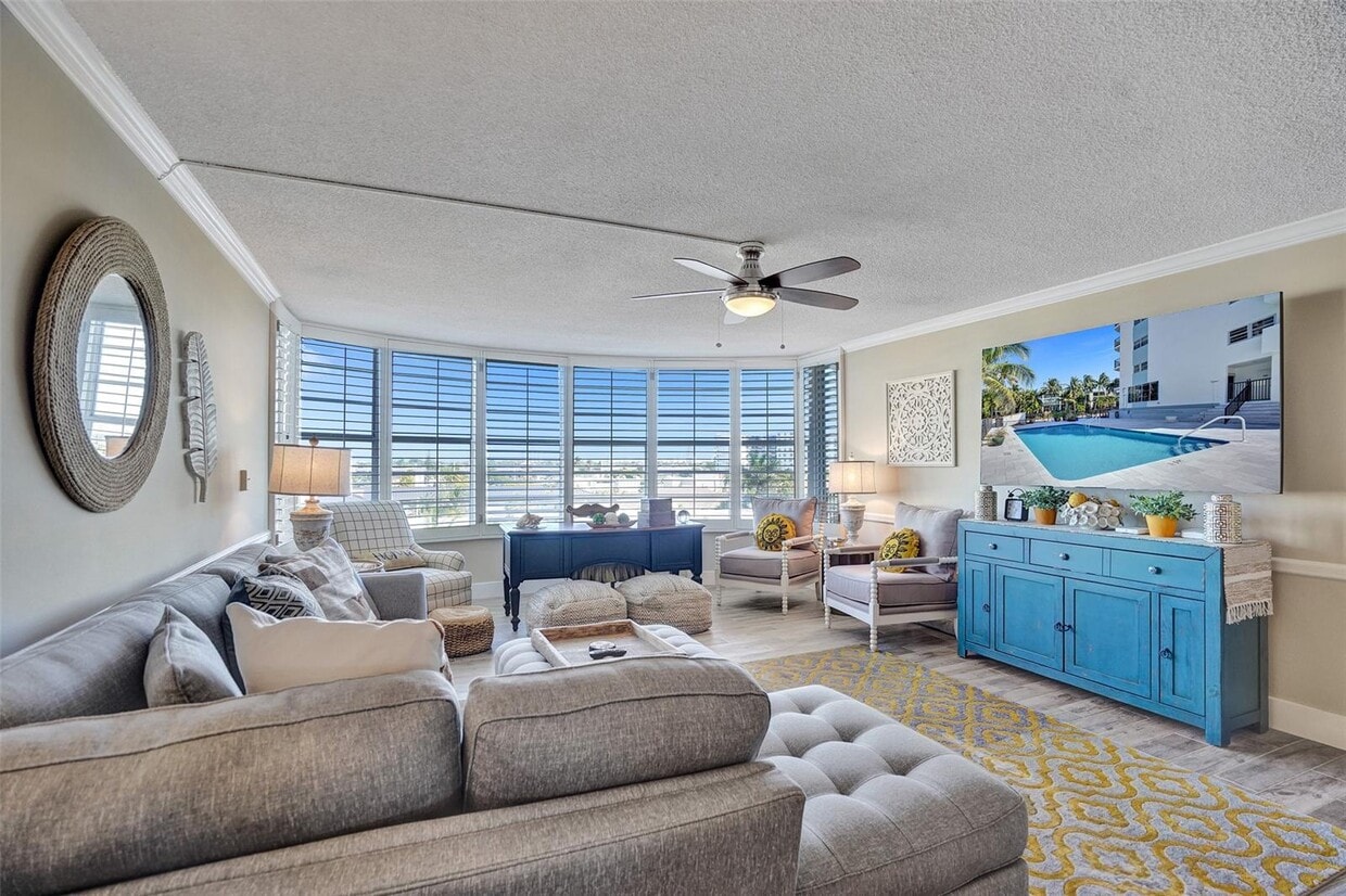 Foto principal - 3051 NE 48th St
