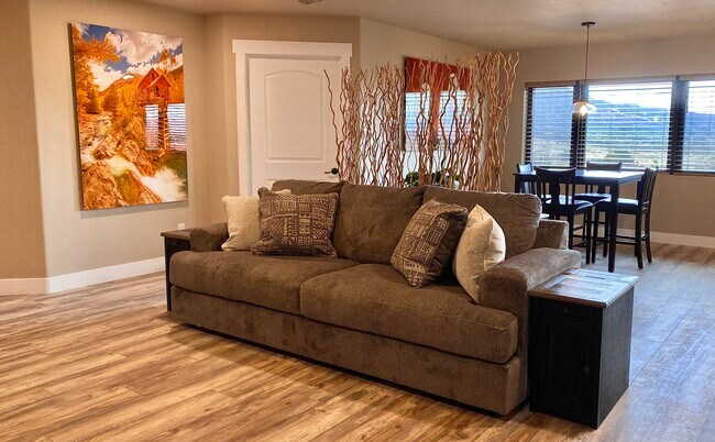 Ejemplo proporcionado. - 1785 Broadway