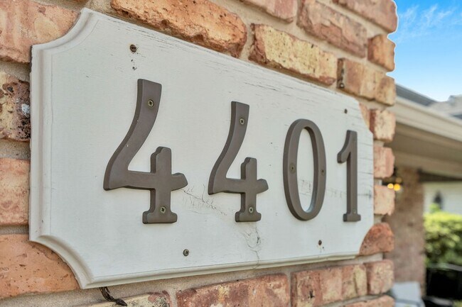 Foto del edificio - 4401 Cleary Ave