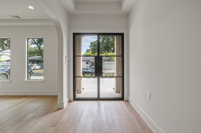 Foto del edificio - 5009 Wateka Dr