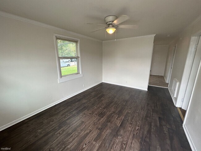 Foto del edificio - 2 br, 1 bath 4plex - 5513 Tennessee Avenue A