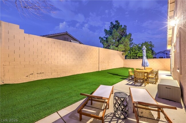 Building Photo - 10762 Flame Vine Ct