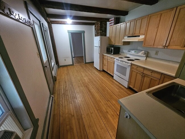 Kitchen-1st level - 6169 Memorial Dr