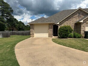 Building Photo - 4002 Mobley Cir
