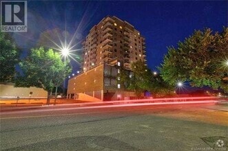 Building Photo - 515-506 6 St S