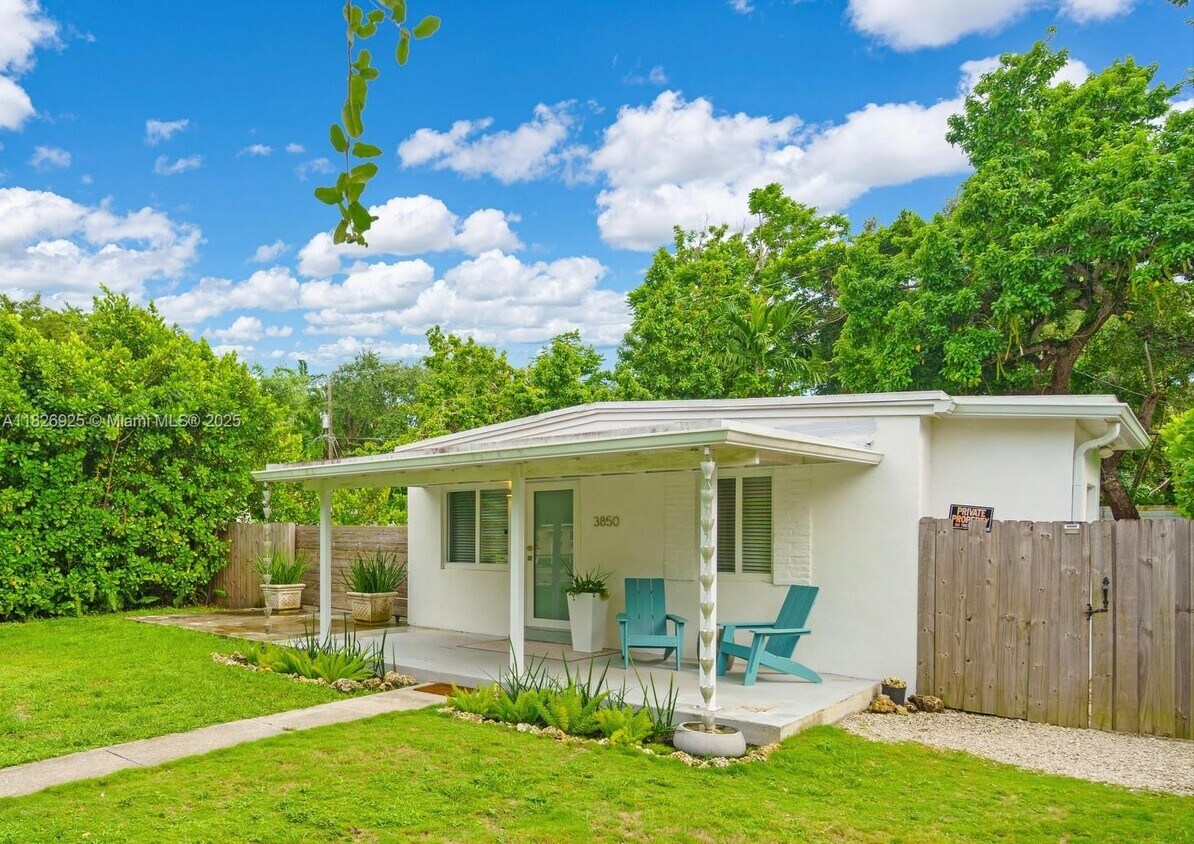 Foto principal - 3850 Charles Terrace