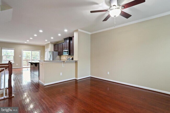 Building Photo - 85 Norwood Dr