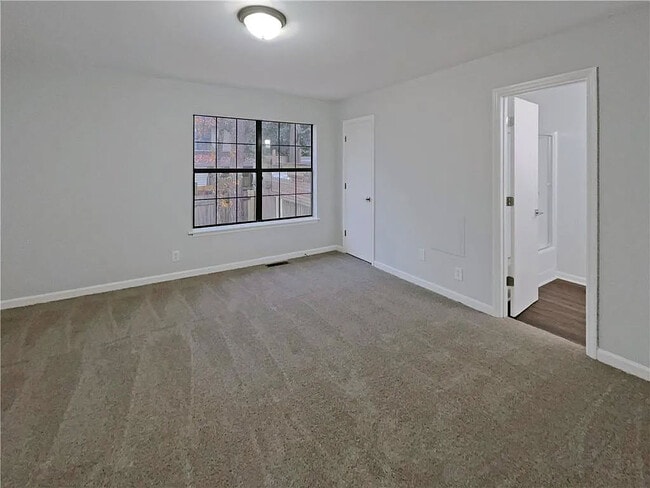 Building Photo - 7001 Pat Mell Pl SE