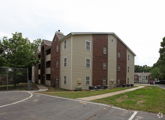 Building Photo - Wallace Woods Apartments