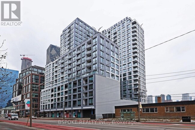 Building Photo - 15 Richardson St