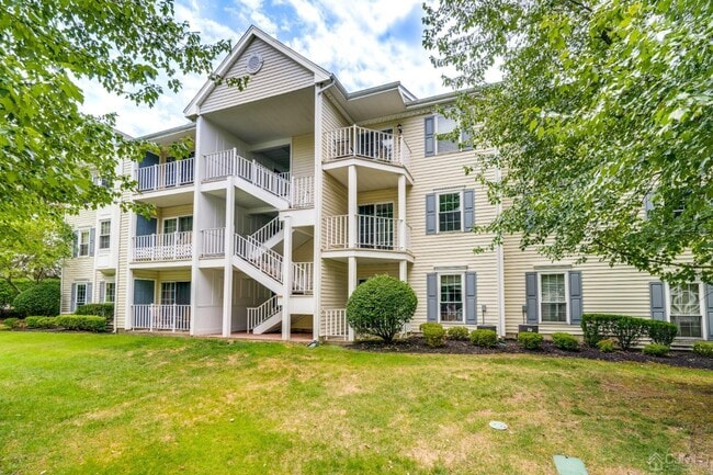 Building Photo - 52 Dartmouth Way