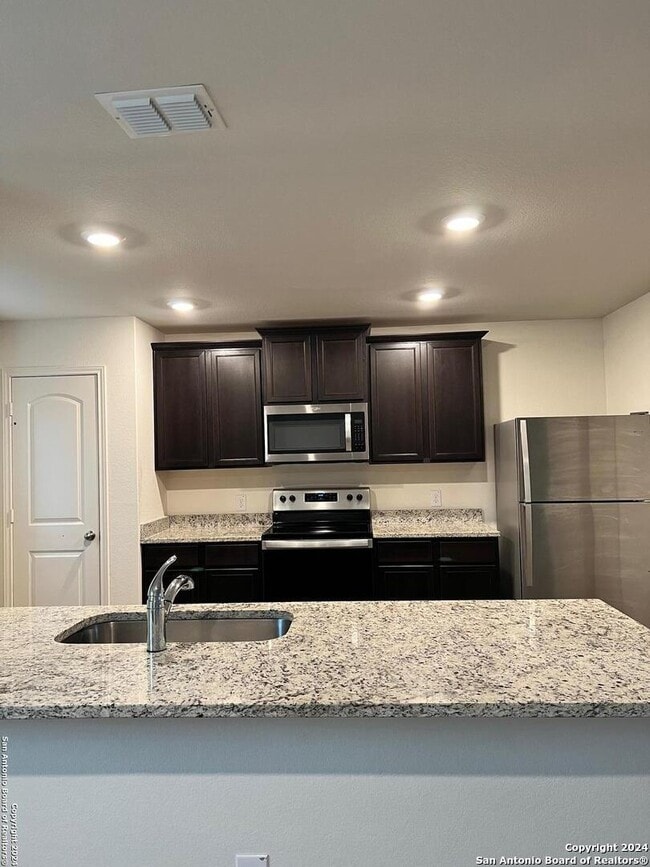 Building Photo - 11726 Davalos Ln