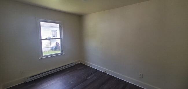 Foto del edificio - 2400 Maywood St