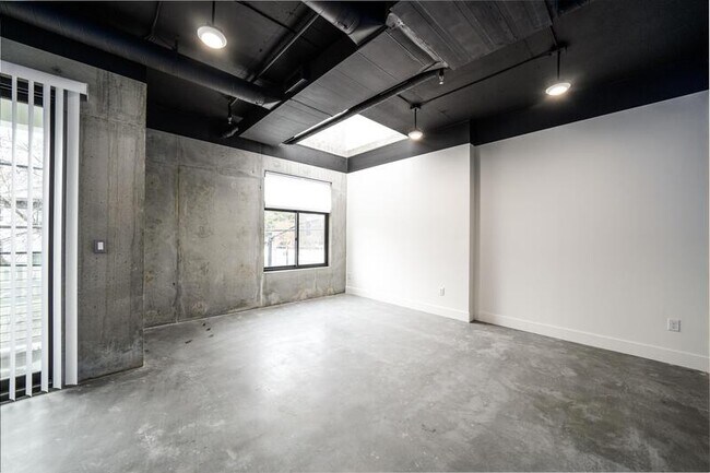 Building Photo - 490 E 1300 S