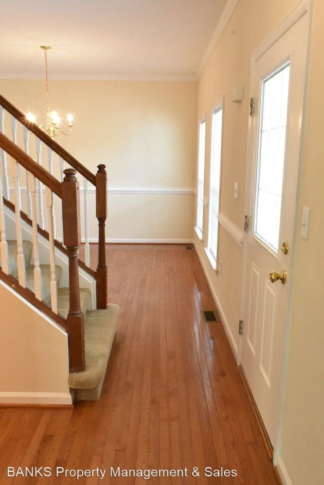 Building Photo - 4 br, 2.5 bath House - 110 Olympic Drive