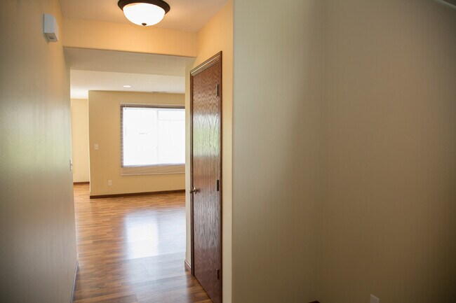 Foto del edificio - 8160 Old Highway Rd