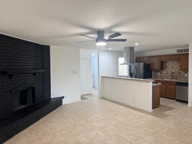 Foto del edificio - 3410 Maple Ln