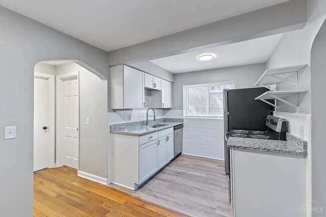 Building Photo - 6317 Girard Ave