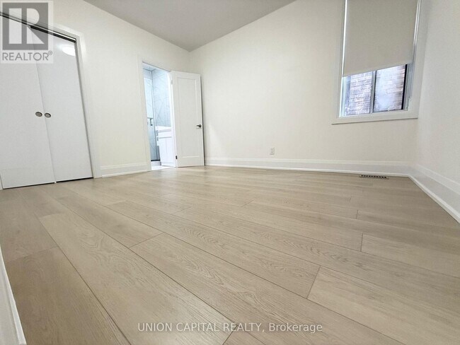 Photo du bâtiment - 1087 Gerrard St E