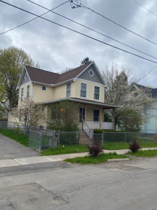 Building Photo - 186 W Corning Ave