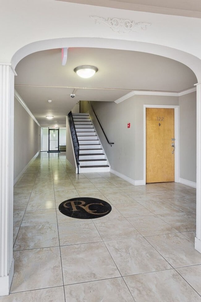 Foto del edificio - 2BR 2BA Condo Downtown (Riverview Condomin...