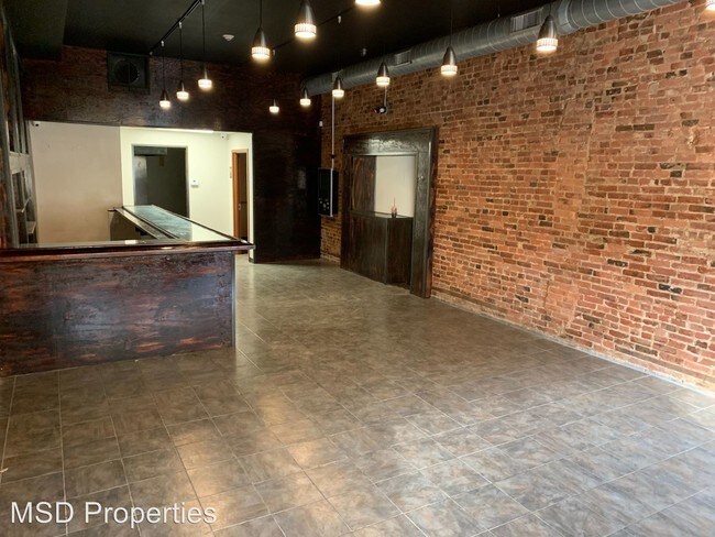 Building Photo - 203 Market St