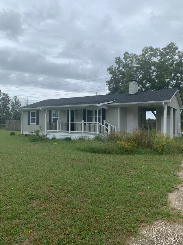 Foto principal - 145 Sally Hill Cir