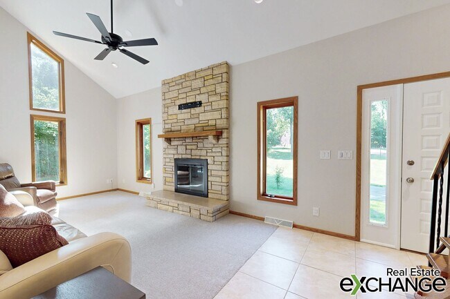 Foto del edificio - 5823 Timber Creek Rd