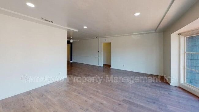 Building Photo - 6132 Pembroke Dr