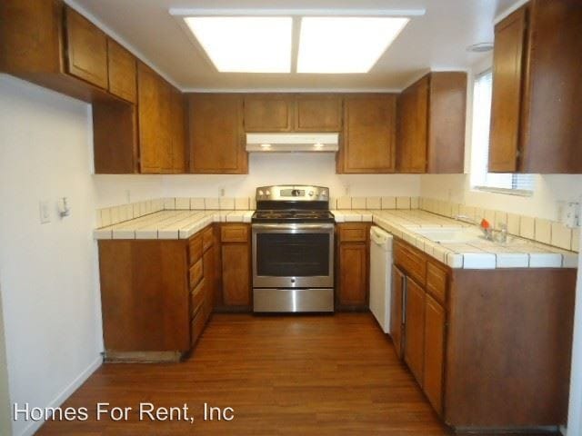 Building Photo - 310 Pearson Dr
